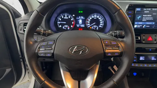 HYUNDAI i30 i30 1.0 T-GDI Smart