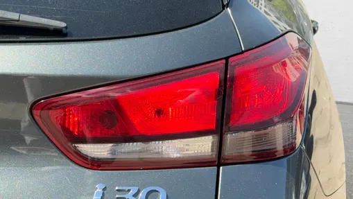 HYUNDAI i30 i30 1.0 T-GDI Smart