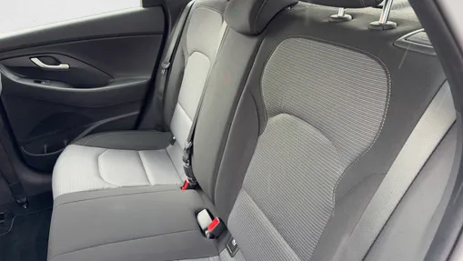 HYUNDAI i30 i30 1.0 T-GDI Modern