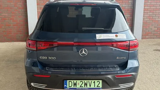 MERCEDES-BENZ EQB EQB 300 66.5kWh 4-Matic Progressive 7os.