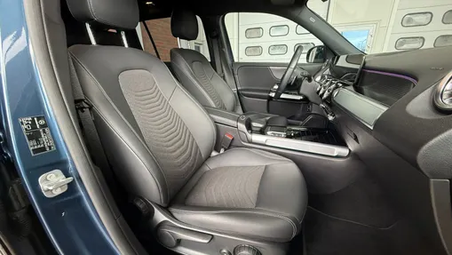 MERCEDES-BENZ EQB EQB 300 66.5kWh 4-Matic Progressive 7os.