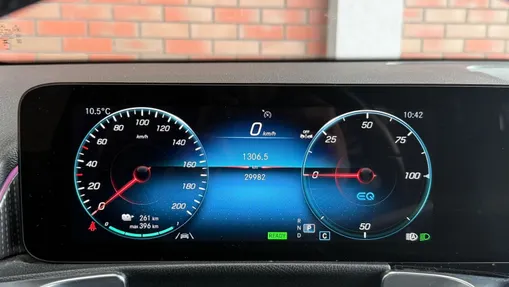 MERCEDES-BENZ EQB EQB 300 66.5kWh 4-Matic Progressive 7os.