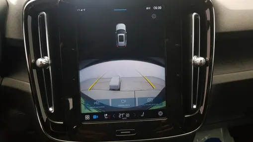 VOLVO XC40 XC40 73kWh P6 Recharge Plus aut
