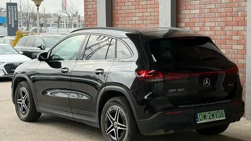 MERCEDES-BENZ EQA EQA 350 66.5kWh 4-Matic AMG Line