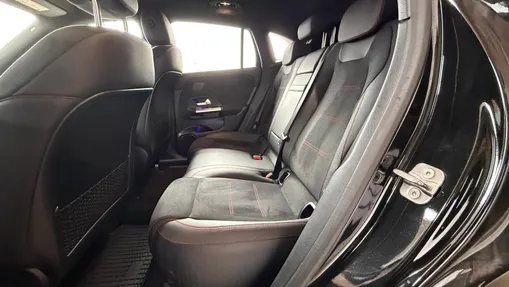 MERCEDES-BENZ EQA EQA 350 66.5kWh 4-Matic AMG Line
