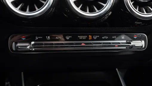 MERCEDES-BENZ EQA EQA 250 66.5kWh AMG Line