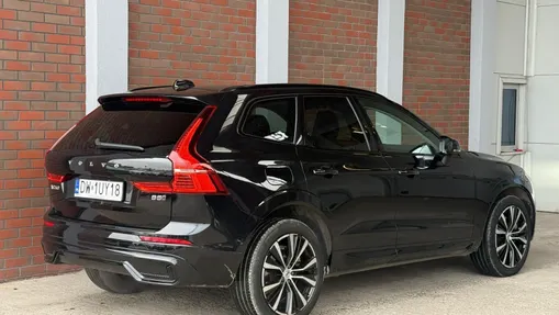 VOLVO XC60 XC60 B5 B AWD Plus Dark aut