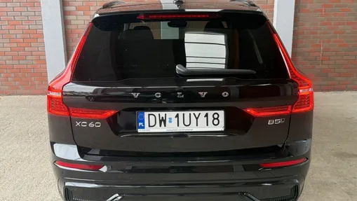 VOLVO XC60 XC60 B5 B AWD Plus Dark aut