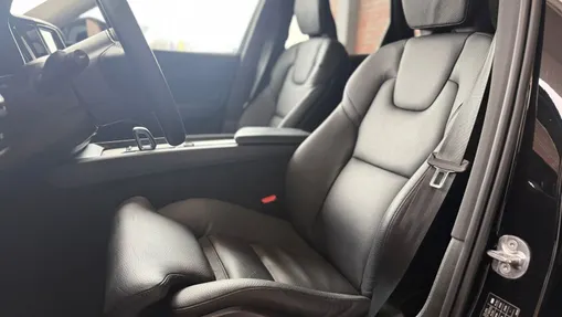 VOLVO XC60 XC60 B5 B AWD Plus Dark aut