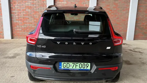 VOLVO XC40 XC40 73kWh P6 Recharge Plus aut