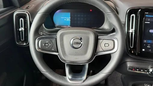 VOLVO XC40 XC40 73kWh P6 Recharge Plus aut