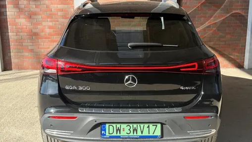 MERCEDES-BENZ EQA EQA 300 66.5kWh 4-Matic Electric Art