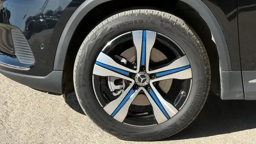 MERCEDES-BENZ EQA EQA 300 66.5kWh 4-Matic Electric Art