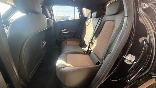 MERCEDES-BENZ EQA EQA 300 66.5kWh 4-Matic Electric Art
