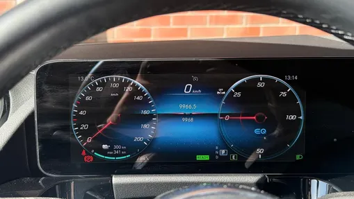 MERCEDES-BENZ EQA EQA 300 66.5kWh 4-Matic Electric Art