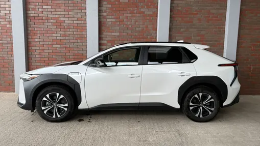 TOYOTA bZ4X bZ4X 71.4kWh Prestige