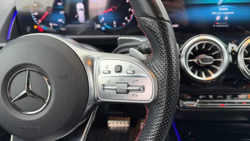 MERCEDES-BENZ GLB GLB 250 4-Matic AMG Line 8G-DCT