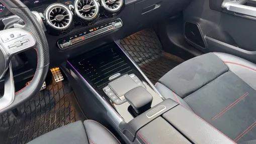 MERCEDES-BENZ GLB GLB 250 4-Matic AMG Line 8G-DCT