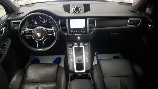 PORSCHE Macan Macan