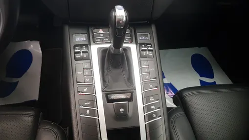 PORSCHE Macan Macan