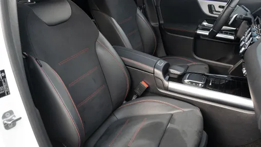 MERCEDES-BENZ EQA EQA 250 66.5kWh AMG Line