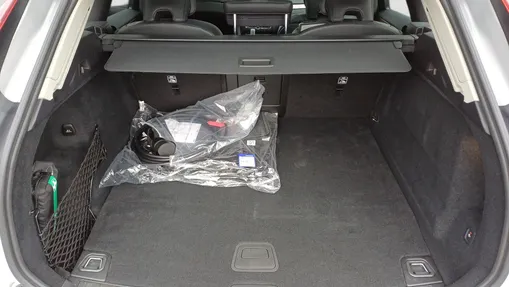 VOLVO XC60 XC60 T6 Plug-In Hybrid AWD Plus Dark aut