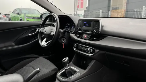 HYUNDAI i30 i30 1.5 DPI Classic +