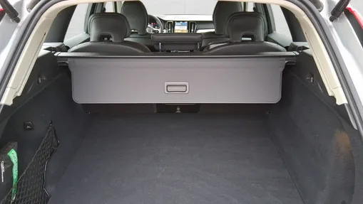 VOLVO XC60 XC60 B5 B AWD Plus Dark aut