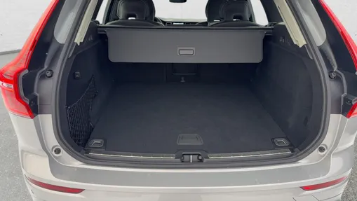 VOLVO XC60 XC60 B5 B AWD Plus Dark aut
