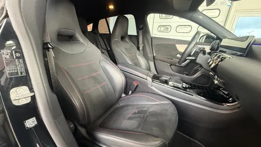 MERCEDES-BENZ CLA CLA 200 d AMG Line 8G-DCT
