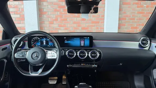 MERCEDES-BENZ CLA CLA 200 d AMG Line 8G-DCT