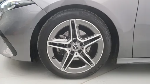 MERCEDES-BENZ A Klasa A 200 AMG Line 7G-DCT