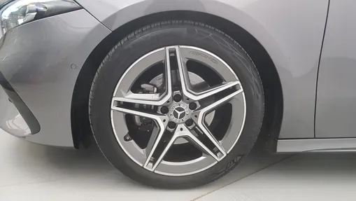 MERCEDES-BENZ A Klasa A 200 AMG Line 7G-DCT