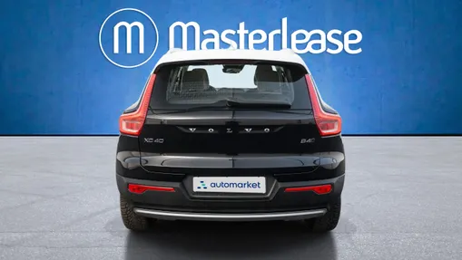 VOLVO XC40 XC40 B4 B AWD Momentum aut