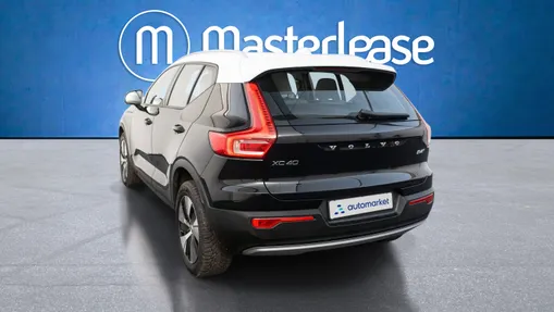VOLVO XC40 XC40 B4 B AWD Momentum aut