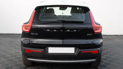 VOLVO XC40 XC40 B4 B AWD Momentum aut