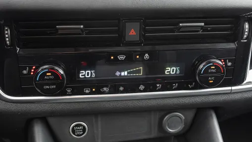 NISSAN Qashqai Qashqai 1.3 DIG-T mHEV N-Connecta Xtronic