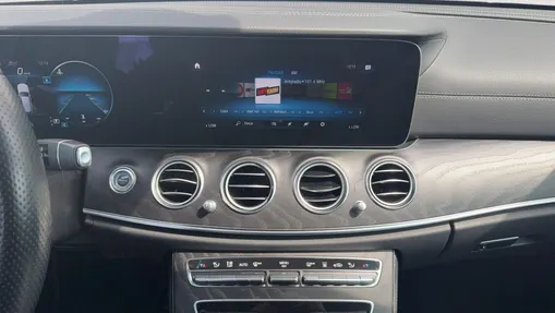 MERCEDES-BENZ E Klasa E 220 d 4-Matic Business Edition
