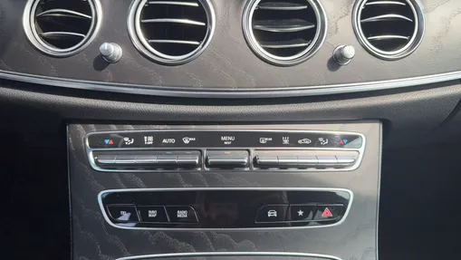 MERCEDES-BENZ E Klasa E 220 d 4-Matic Business Edition