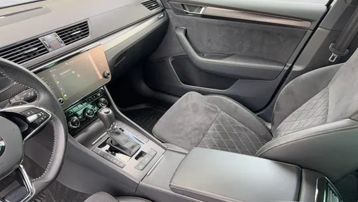 SKODA Superb Superb 2.0 TSI Sportline DSG