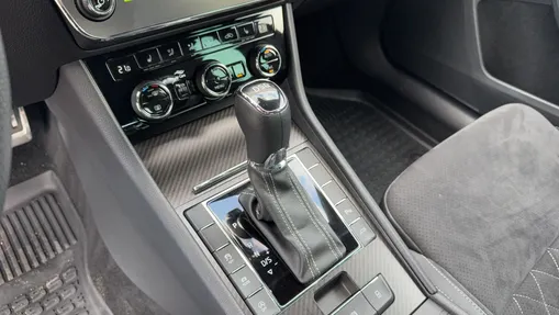 SKODA Superb Superb 2.0 TSI Sportline DSG