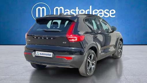VOLVO XC40 XC40 B3 Plus Dark aut