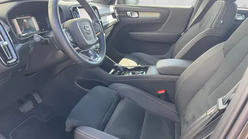 VOLVO XC40 XC40 B3 Plus Dark aut