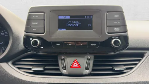 HYUNDAI i30 i30 1.4 Classic +