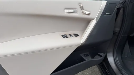 BMW iX iX xDrive40 76.6kWh