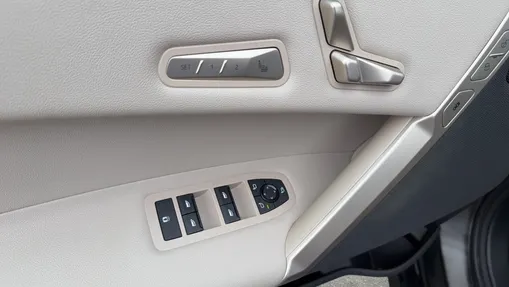 BMW iX iX xDrive40 76.6kWh