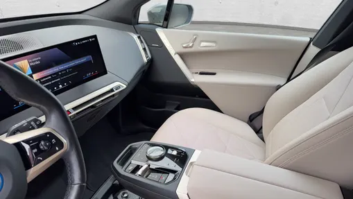 BMW iX iX xDrive40 76.6kWh