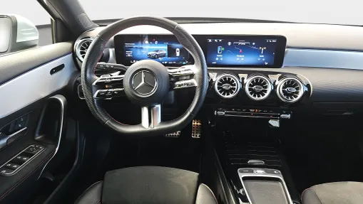 MERCEDES-BENZ A Klasa A 200 AMG Line 7G-DCT