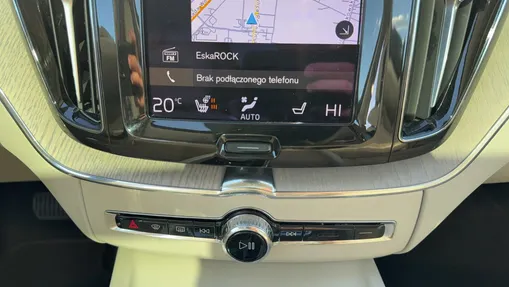 VOLVO XC60 XC60 T8 AWD Plug-In Hybrid Inscription aut