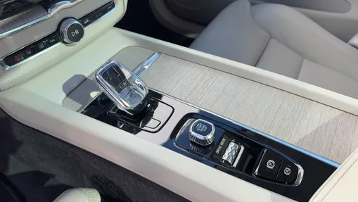 VOLVO XC60 XC60 T8 AWD Plug-In Hybrid Inscription aut